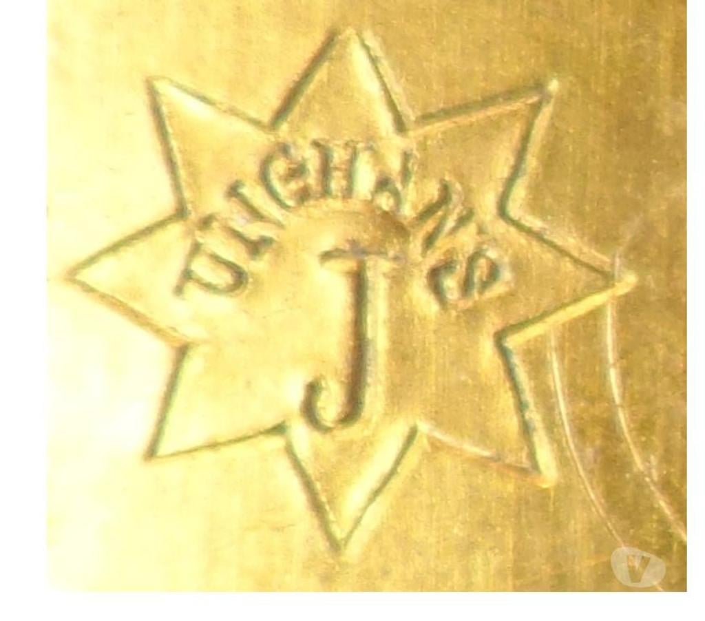 Décoration - art Hérault Castries - 34160 - Photos Vivastreet Pendulette mécanique ancienne à pendre JUNGHANS du XIXème 