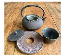 Théière Japonaise marron en fonte (occasion)