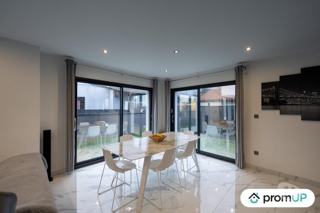 Vente Maison Puy-de-Dôme Clermont Ferrand - Photos Vivastreet (V6551) Maison contemporaine de 120 m2 à CLERMONT-FERRAND