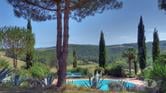 Belle maison de campagne avec superbe parc, gîte et piscine.