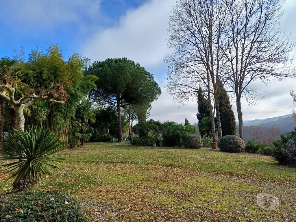 Vente Maison Haute-Garonne Boulogne sur Gesse - 31350 - Photos Vivastreet Belle maison de campagne avec superbe parc, gîte et piscine.