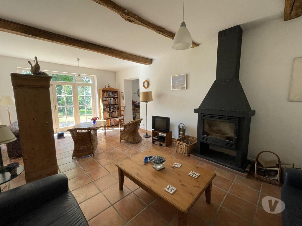 Vente Maison Haute-Garonne Gensac de Boulogne - 31350 - Photos Vivastreet Maison de caractere dans joli hameau avec jardin et piscine