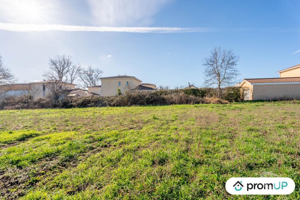 Terrain à vendre Rhône Brindas - 69126 - Photos Vivastreet (V6541) Terrain constructible de 673 m2 à BRINDAS