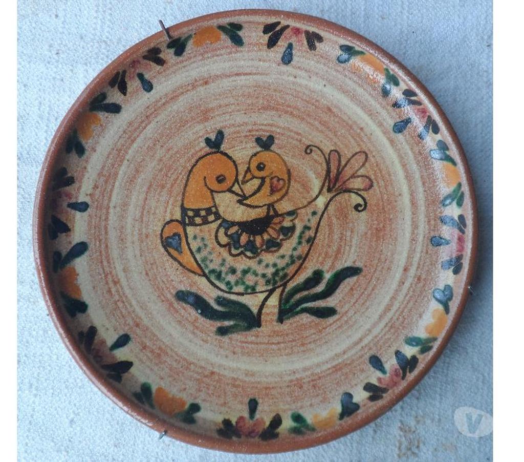 Décoration - art Hérault Castries - 34160 - Photos Vivastreet Anciennes assiettes artisanales en terre cuite vernissée 