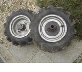 roues 500x10 staub 5 6 et 7000 état neuf + moyeux réglables