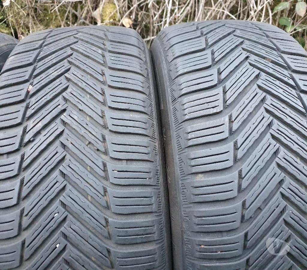 Pièces et services auto Loire St Etienne - Photos Vivastreet 4 roues neige Audi A6 205 55 16 91T envoi possible
