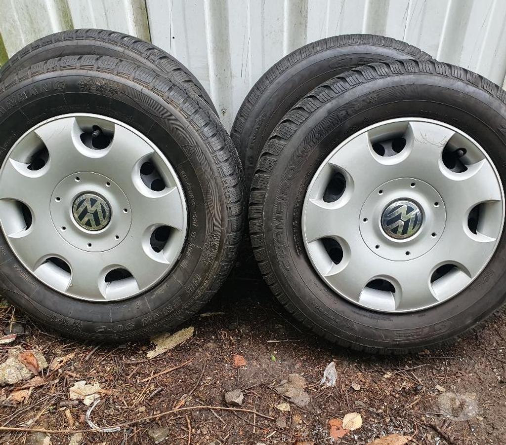 Pièces et services auto Loire St Etienne - Photos Vivastreet 4 roues neige Volkswagen Tiguan 215 65 16 102H envoi possibl