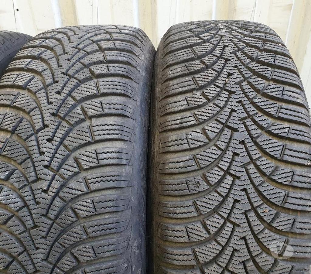 Pièces et services auto Loire St Etienne - Photos Vivastreet 4 roues neige Peugeot 308 5 trous 205 55 16 91T Michelin env