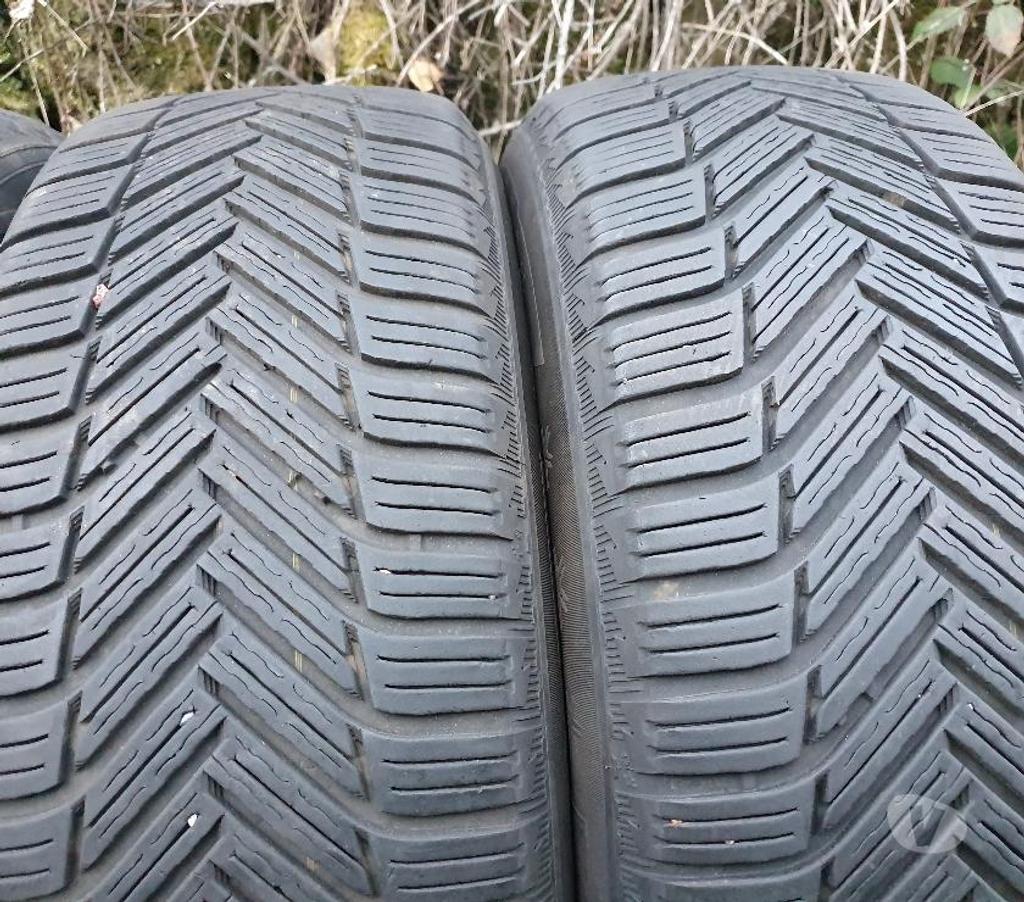 Pièces et services auto Loire St Etienne - Photos Vivastreet 4 roues neige Audi A6 205 55 16 91T envoi possible
