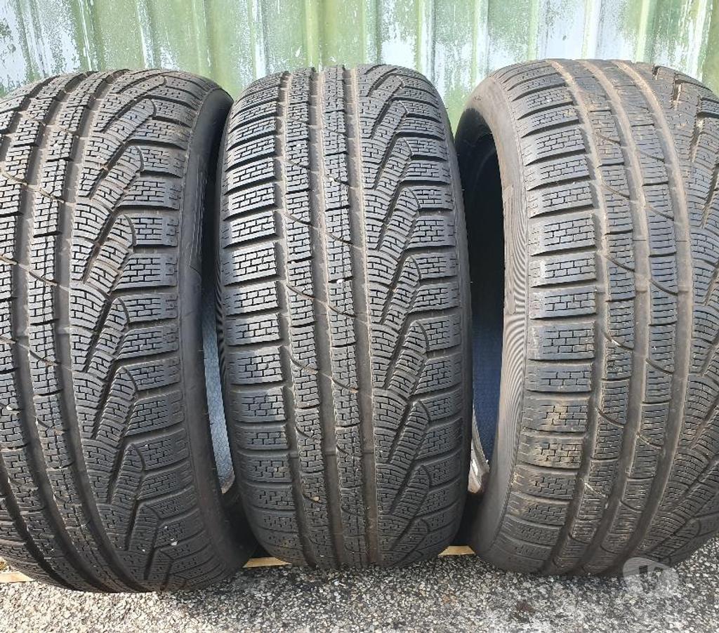 Pièces et services auto Loire St Etienne - Photos Vivastreet 3 pneus neige 245 50 18 100V Pirelli TBE envoi possible
