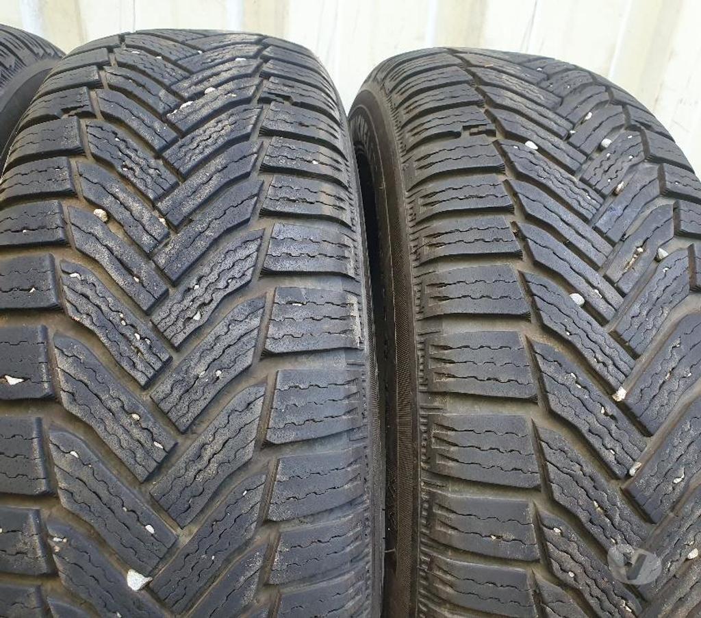 Pièces et services auto Loire St Etienne - Photos Vivastreet 4 pneus neige 195 65 15 91T Michelin A6, envoi possible