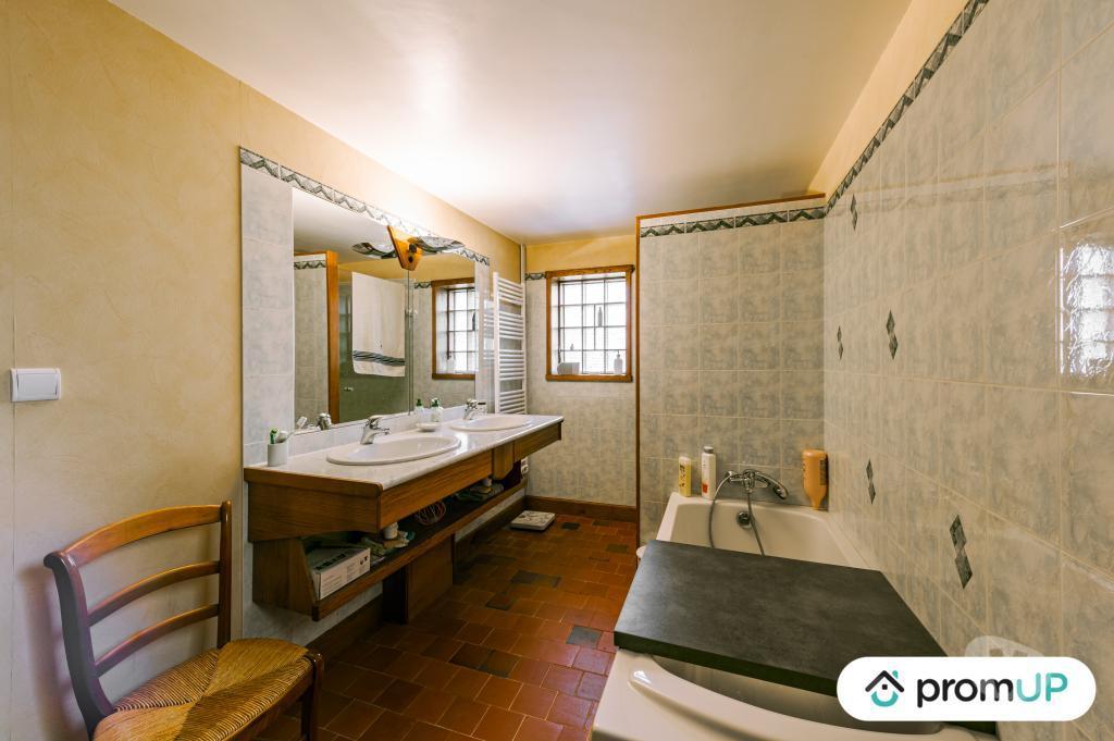 Vente Maison Yonne Lindry - 89240 - Photos Vivastreet (V6555) Maison ancienne de 351 m2 à LINDRY