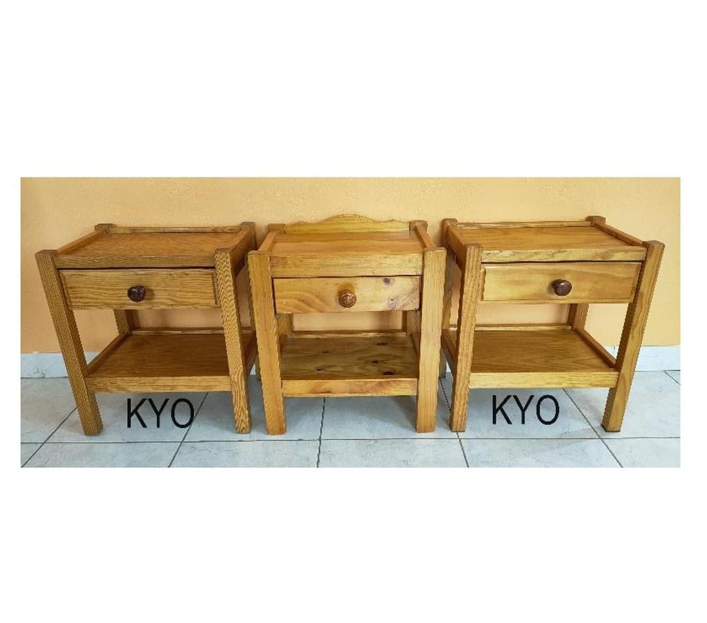 Ameublement & art de la table Jura Foncine le Haut - 39460 - Photos Vivastreet Table chevet-nuit bois, tiroir, L.41 x P.33 x H.47 cm