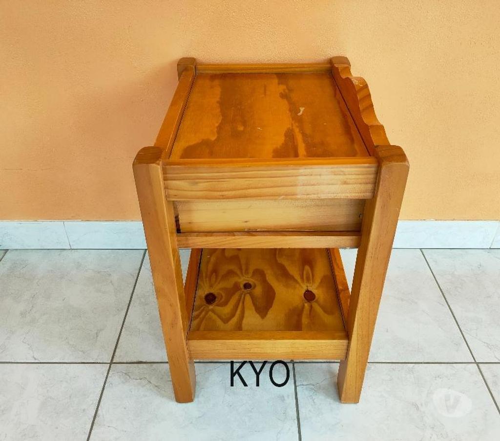 Ameublement & art de la table Jura Foncine le Haut - 39460 - Photos Vivastreet Table chevet-nuit bois, tiroir, L.41 x P.33 x H.47 cm