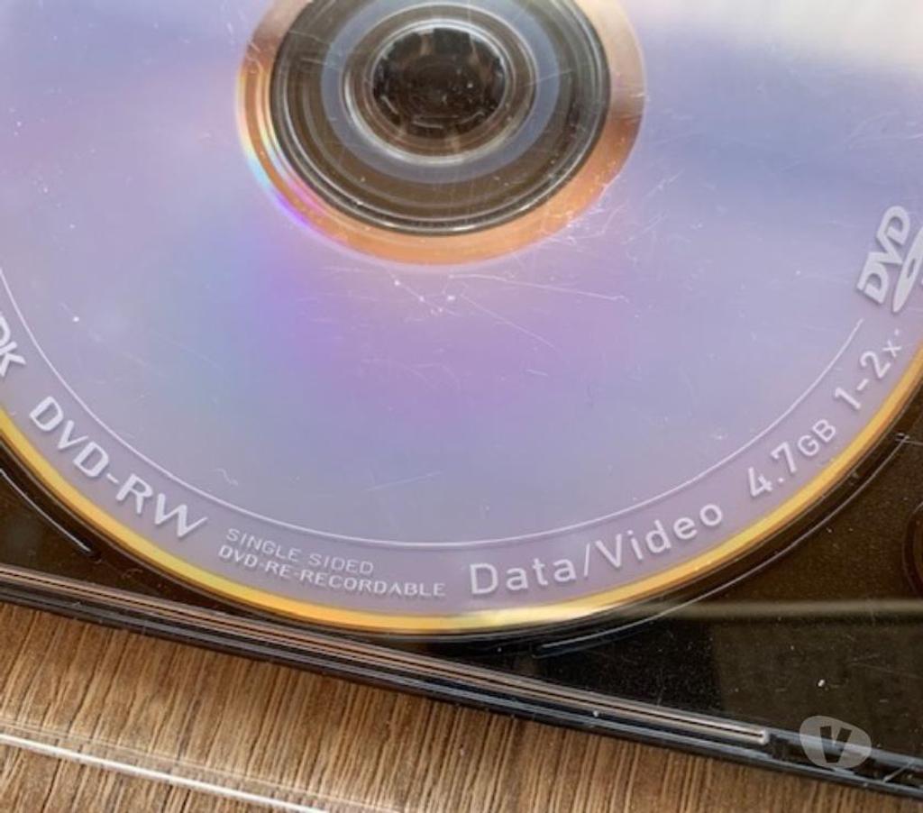 CDs Nord Valenciennes - 59300 - Photos Vivastreet CD DVD et disquettes 3 “14 vierges 64