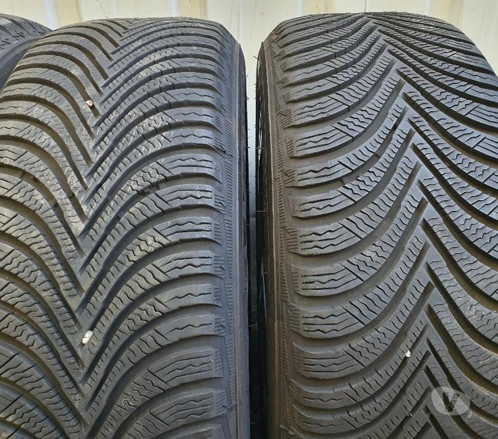 Pièces et services auto Loire St Etienne - Photos Vivastreet 4 roues neige Grand C4 Picasso 205 55 17 95H TBE