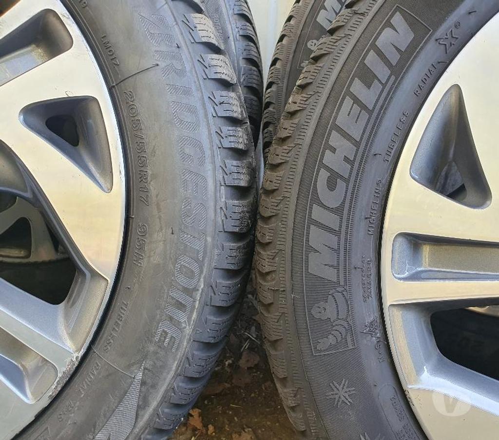 Pièces et services auto Loire St Etienne - Photos Vivastreet 4 roues neige Grand C4 Picasso 205 55 17 95H TBE