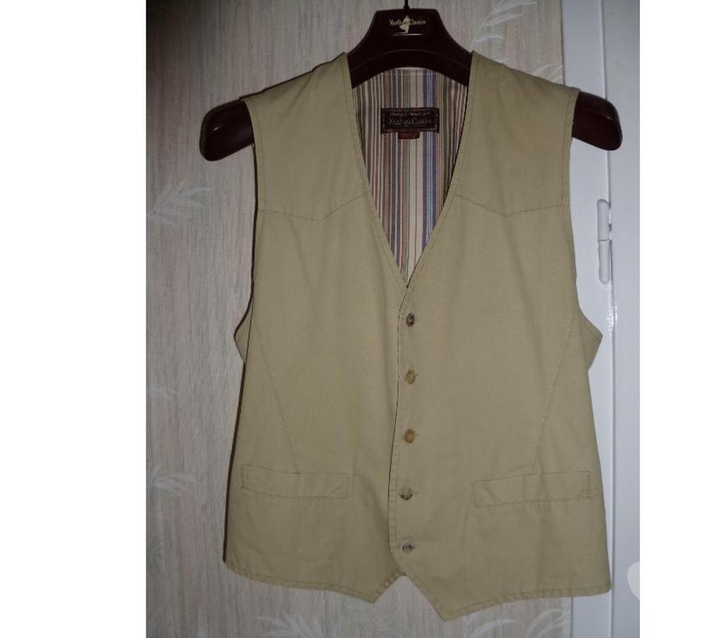 Vêtements occasion Yvelines Maurepas - 78310 - Photos Vivastreet Gilet sans manches beige Marlboro Classics