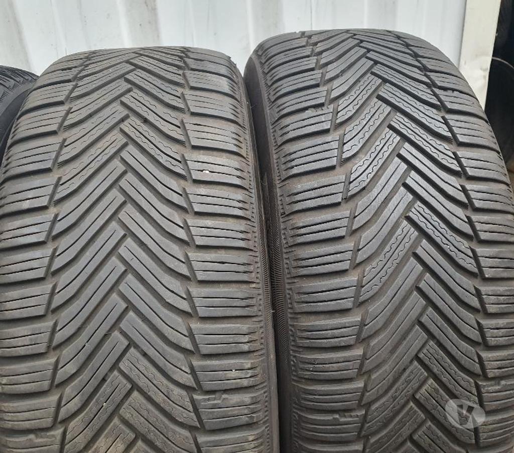 Pièces et services auto Loire St Etienne - Photos Vivastreet 4 roues neige 215 60 16 99H Michelin Citroën DS5 envoi possi