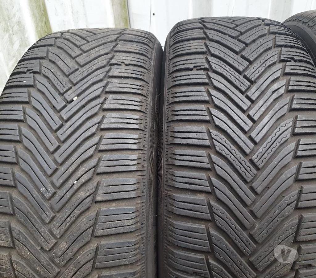 Pièces et services auto Loire St Etienne - Photos Vivastreet 4 roues neige 215 60 16 99H Michelin Citroën DS5 envoi possi
