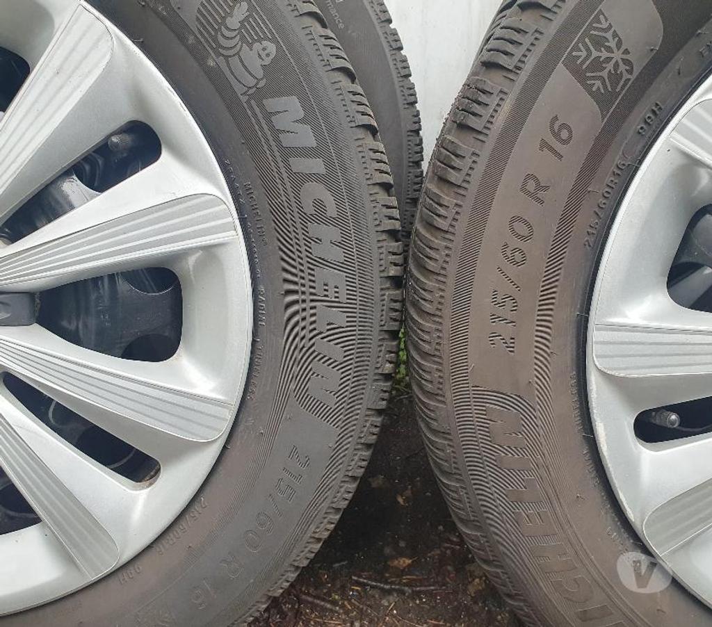 Pièces et services auto Loire St Etienne - Photos Vivastreet 4 roues neige 215 60 16 99H Michelin Citroën DS5 envoi possi