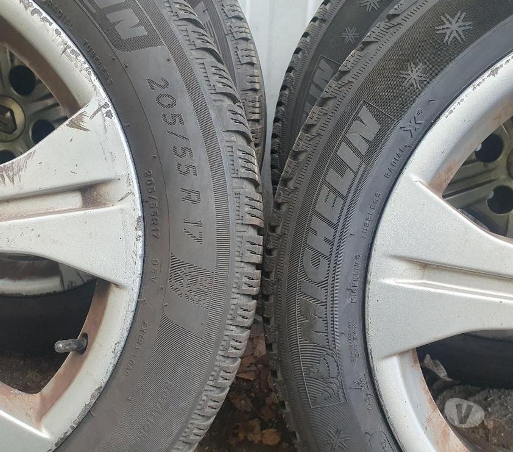 Pièces et services auto Loire St Etienne - Photos Vivastreet 4 roues alu neige 205 55 17 95V Michelin Renault Scenic envo
