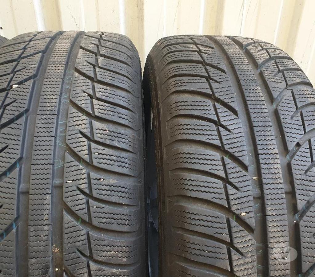 Pièces et services auto Loire St Etienne - Photos Vivastreet 4 roues neige alu 21560 R16 99H Volkswagen T-Roc