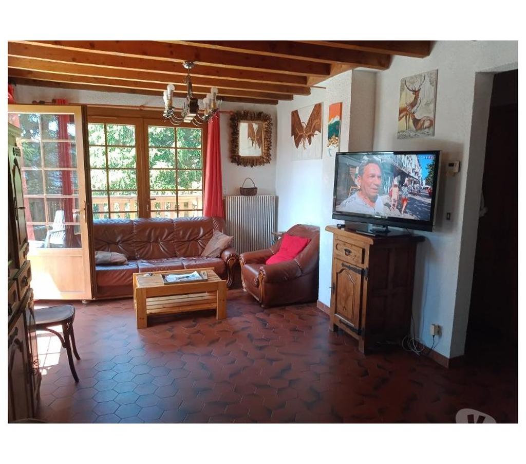 location saisonniere Pyrénées-Orientales Les Angles - 66210 - Photos Vivastreet chalet 4 faces face au lac