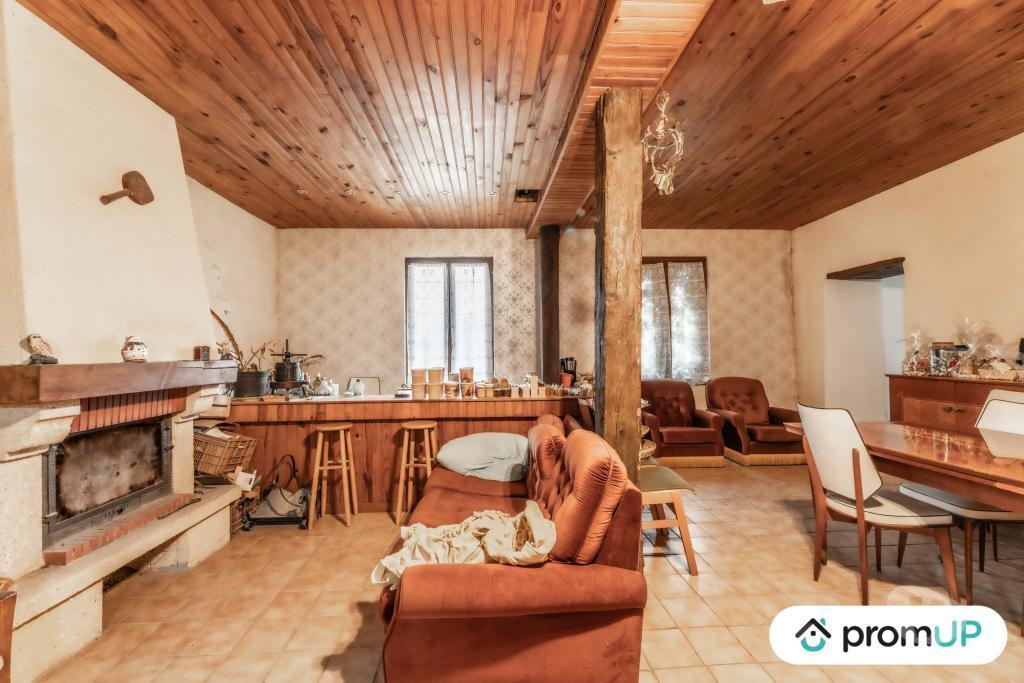 Vente Maison Nièvre Vielmanay - 58150 - Photos Vivastreet (V5171) Maison T5 de 140m2 à Vielmanay