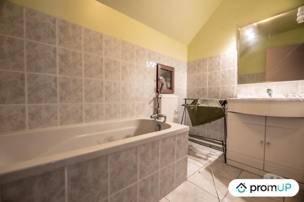 Vente Maison Nièvre Vielmanay - 58150 - Photos Vivastreet (V5171) Maison T5 de 140m2 à Vielmanay