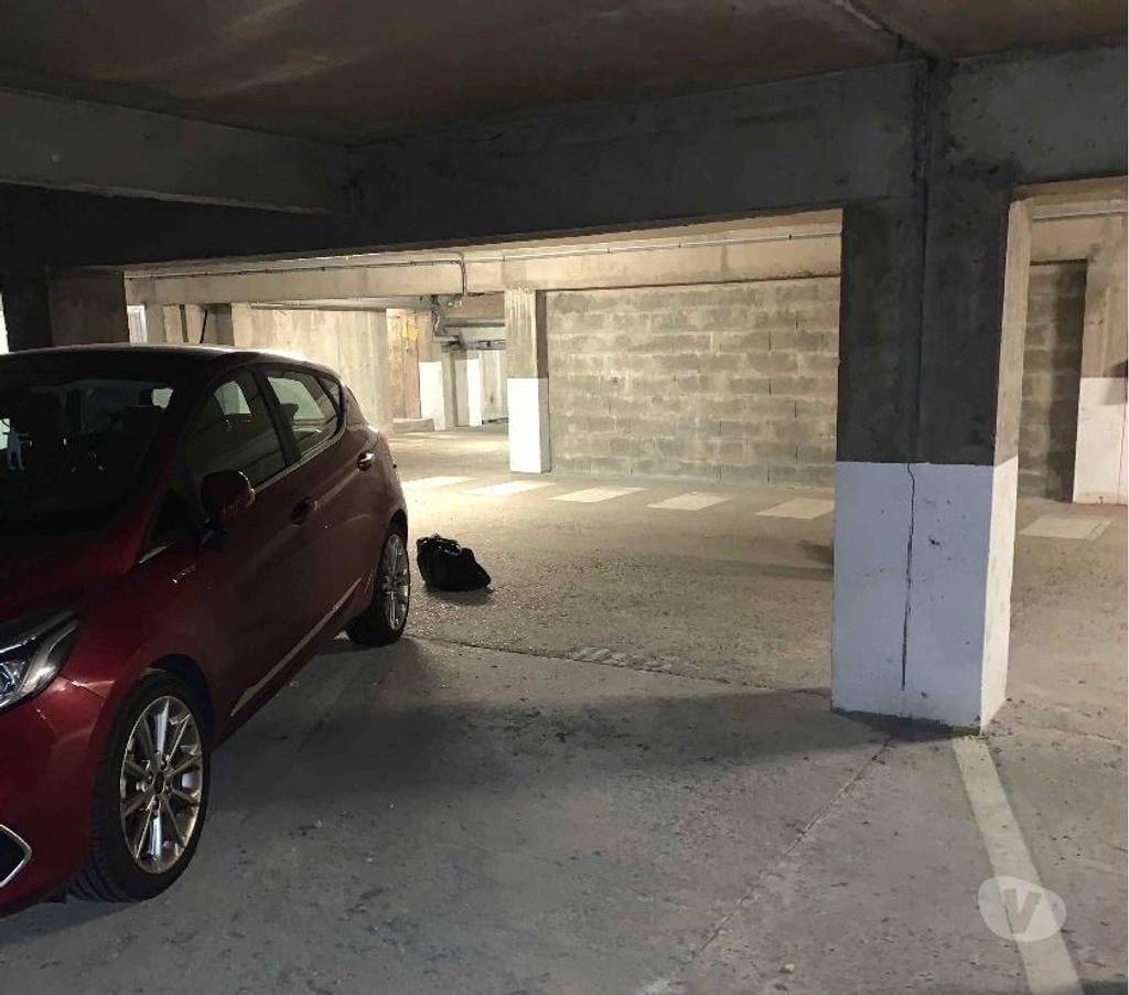 Parkings - Garages Paris Paris 12ème ardt - 75012 - Photos Vivastreet Parking moto – 50€mois - Paris 12ème - Métro Porte Dorée