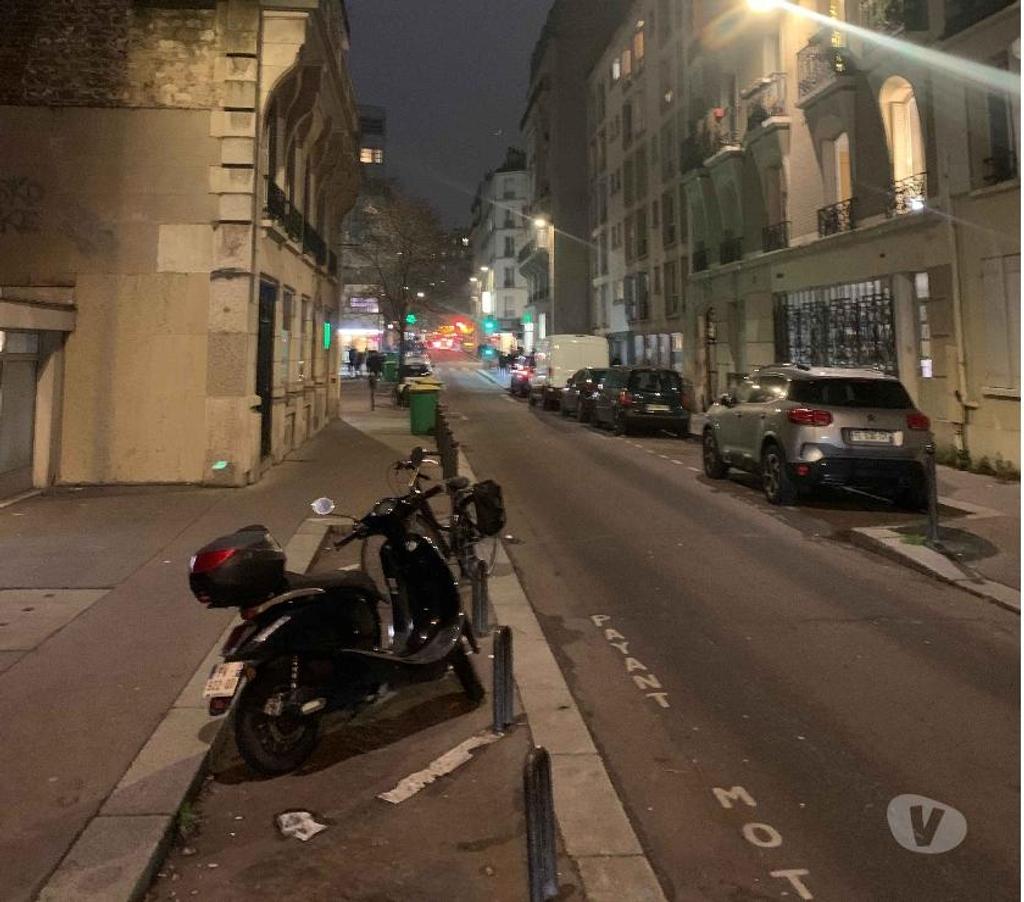 Parkings - Garages Paris Paris 12ème ardt - 75012 - Photos Vivastreet Parking moto – 50€mois - Paris 12ème - Métro Porte Dorée