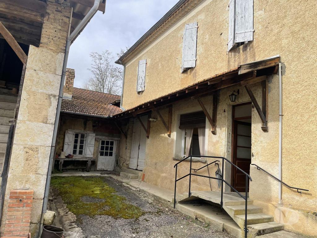 Vente Maison Gers L'Isle Arne - 32270 - Photos Vivastreet Belle demeure de caractère à Rafraîchir