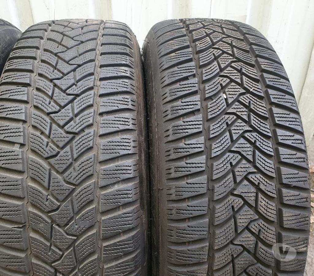 Pièces et services auto Loire St Etienne - Photos Vivastreet 4 roues neige 205 60 16 Citroën Berlingo Michelin envoi poss