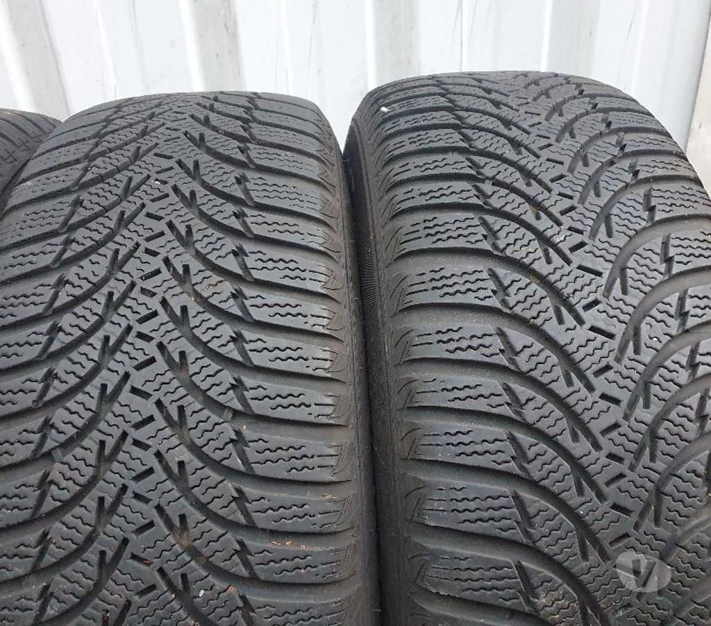 Pièces et services auto Loire St Etienne - Photos Vivastreet 4 roues neige Citroen C5 225 60 16 98H envoi possible