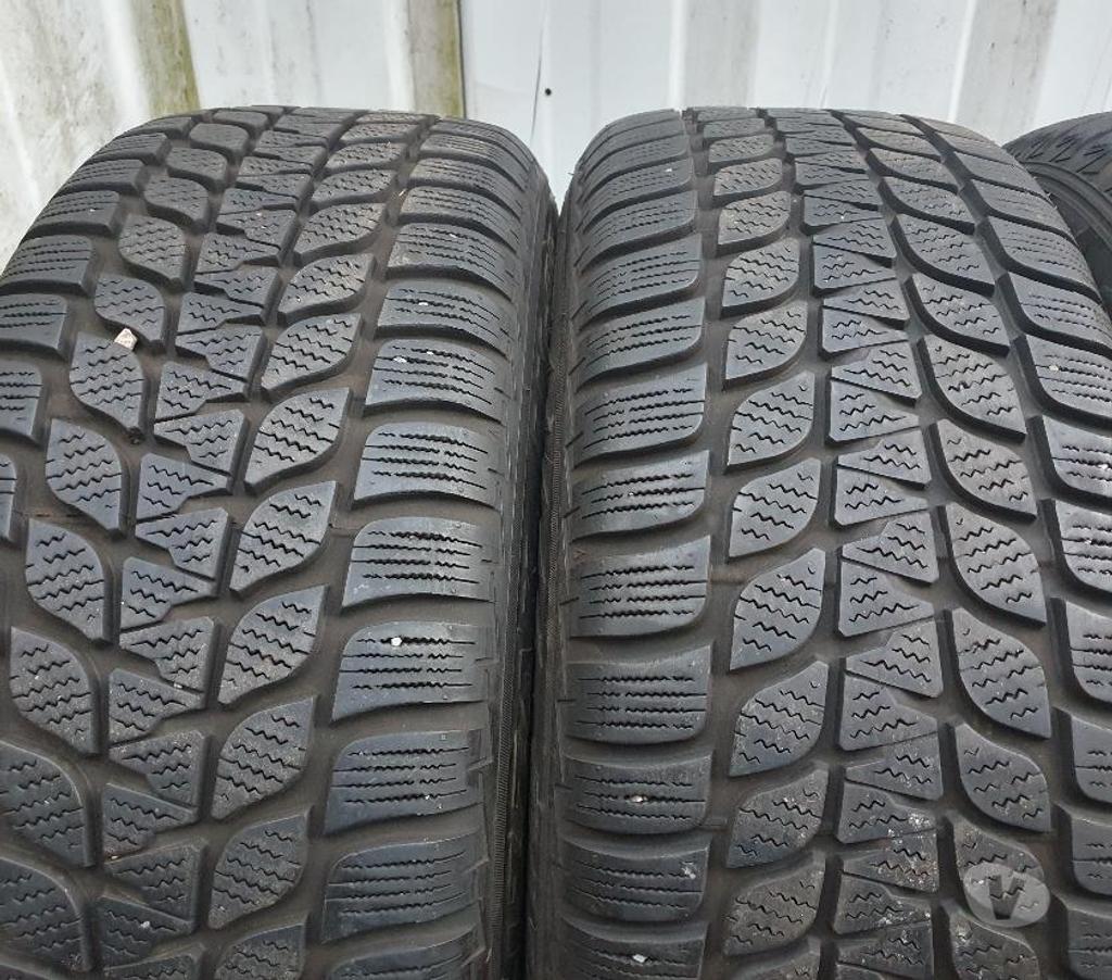 Pièces et services auto Loire St Etienne - Photos Vivastreet 4 roues neige Citroen C5 225 60 16 98H envoi possible