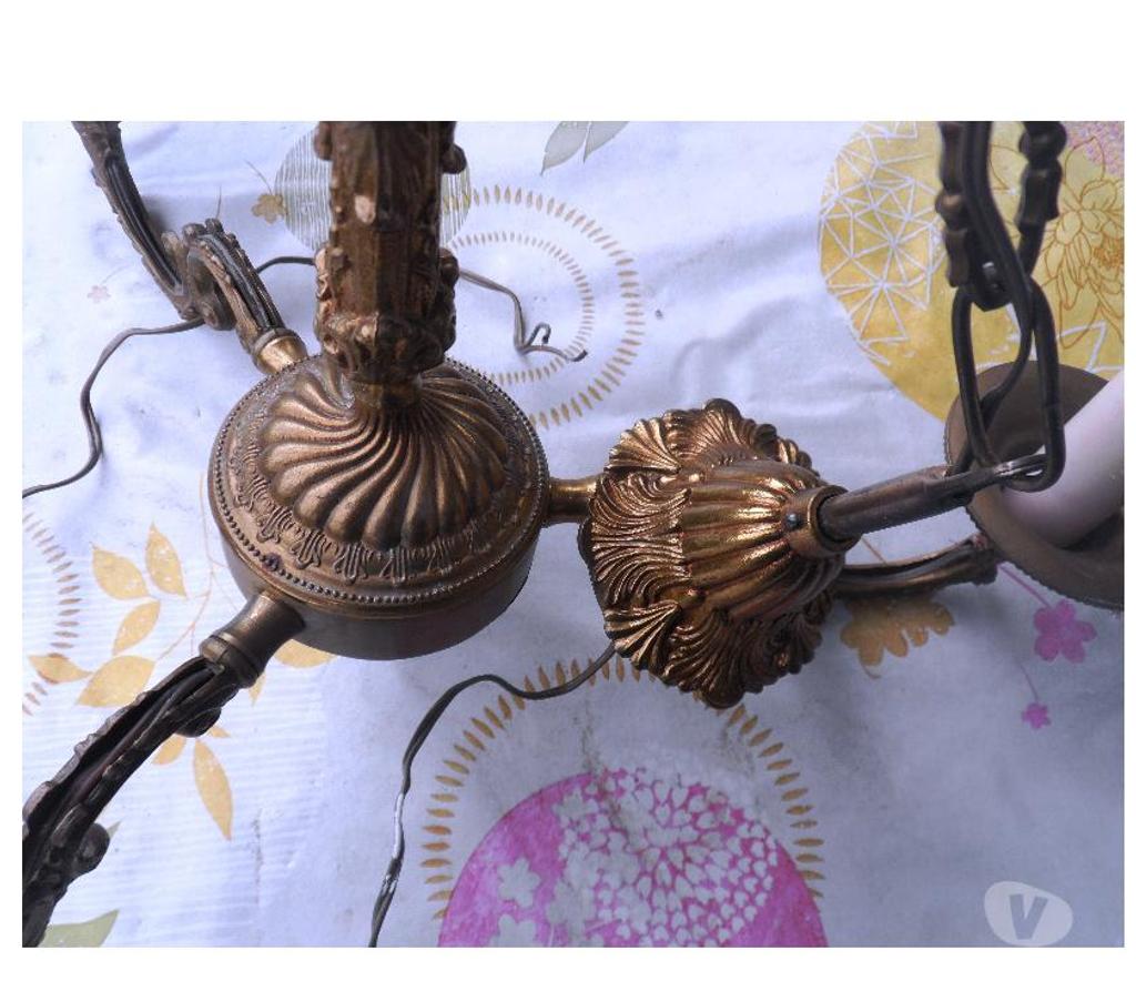 Décoration - art Hérault Castries - 34160 - Photos Vivastreet Lustre ancien 3 branches en bronze de la1ère partie du XXème