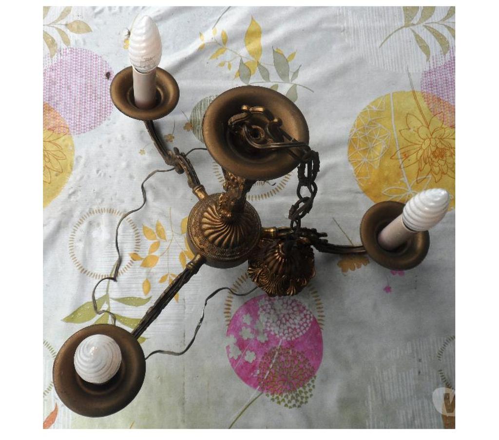 Décoration - art Hérault Castries - 34160 - Photos Vivastreet Lustre ancien 3 branches en bronze de la1ère partie du XXème