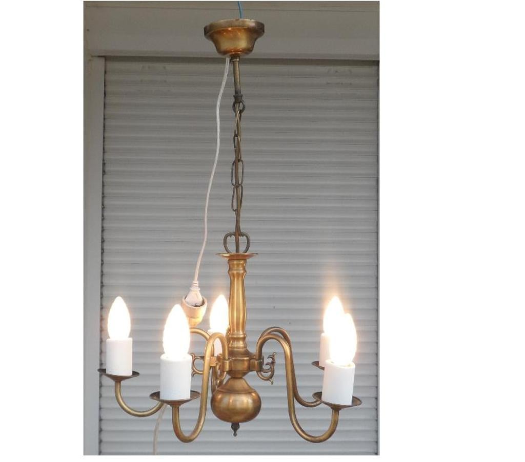 Décoration - art Hérault Castries - 34160 - Photos Vivastreet Lustre ancien en laiton 5 branches douille à vis petit culot
