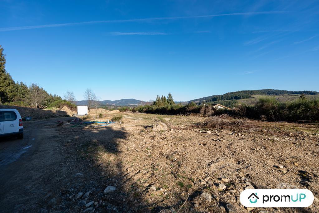 Terrain à vendre Puy-de-Dôme Celles sur Durolle - 63250 - Photos Vivastreet (V6529) Terrain constructible de 5960 m2 à Celles-sur-Duronne