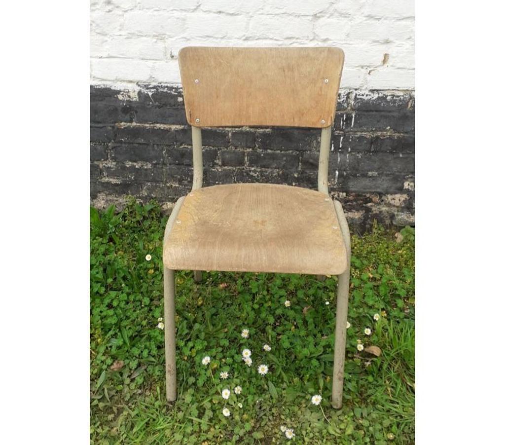 Ameublement & art de la table Nord Lille - Photos Vivastreet Chaises d'écolier vintage