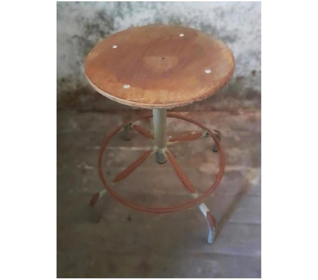 Ameublement & art de la table Nord Lille - Photos Vivastreet Tabouret d'atelier vintage année 1950