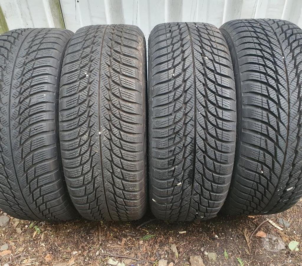 Pièces et services auto Loire St Etienne - Photos Vivastreet 4 roues neige Audi A1 195 55 16 91V Bridgestone envoi possib