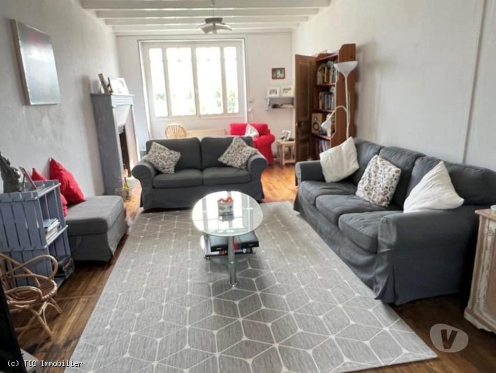 Vente Maison Charente Cellefrouin - 16260 - Photos Vivastreet Maison 4 Chambres, Dépendances, Grand Terrain et Piscine