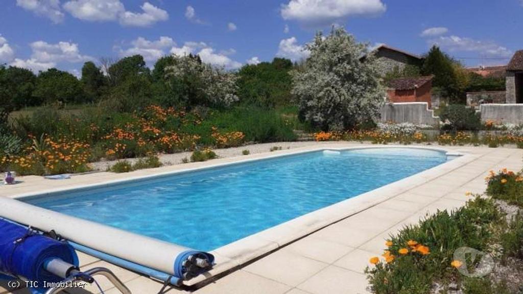 Vente Maison Charente Cellefrouin - 16260 - Photos Vivastreet Maison 4 Chambres, Dépendances, Grand Terrain et Piscine