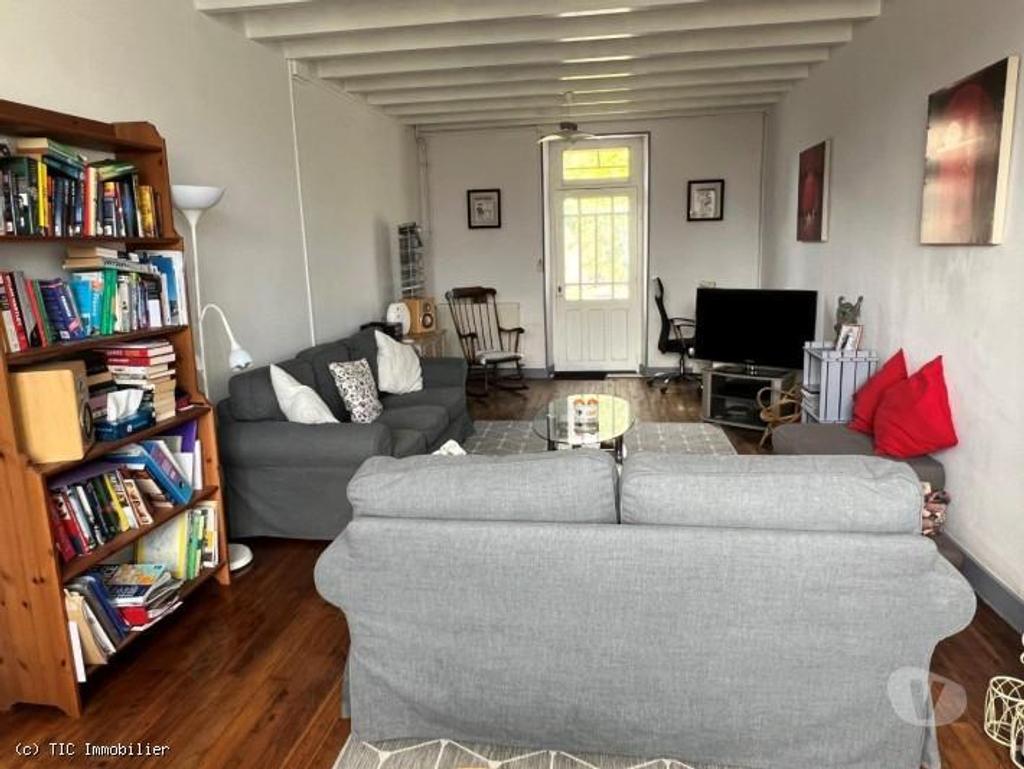 Vente Maison Charente Cellefrouin - 16260 - Photos Vivastreet Maison 4 Chambres, Dépendances, Grand Terrain et Piscine