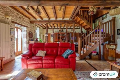 Achat maison Vaux Allier - Photos Vivastreet (V6596) Maison ancienne de 180 m2 à VAUX