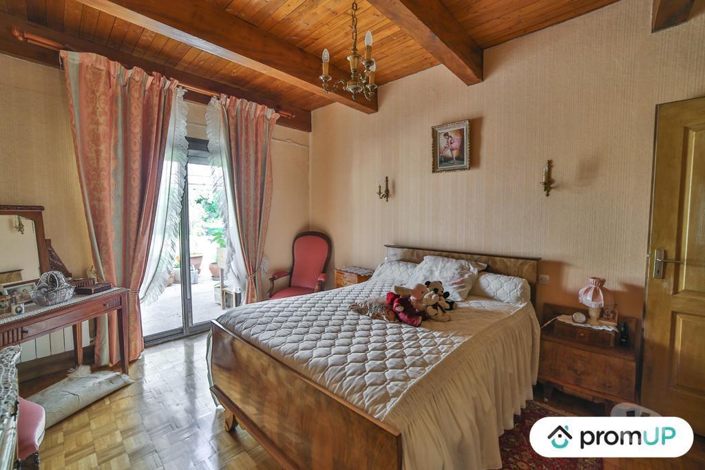 Vente Maison Charente-Maritime St Jean d'Angle - 17620 - Photos Vivastreet (VM406) Belle propriété sur 12,5ha de terres