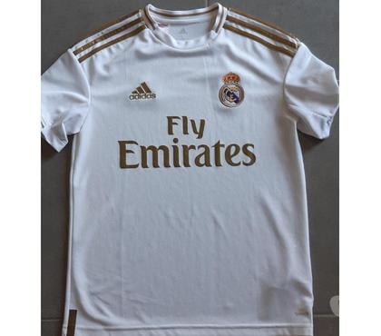 Vêtements occasion Courcy Marne - Photos Vivastreet maillot real de madrid adidas taille L (1314 ans) enfant