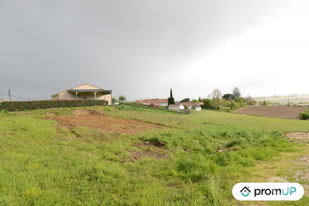 Terrain à vendre Lot-et-Garonne Castelnau sur Gupie - 47180 - Photos Vivastreet (V6612) Terrain constructible de 1000 m2 à CASTELNAU-SUR-GUPIE